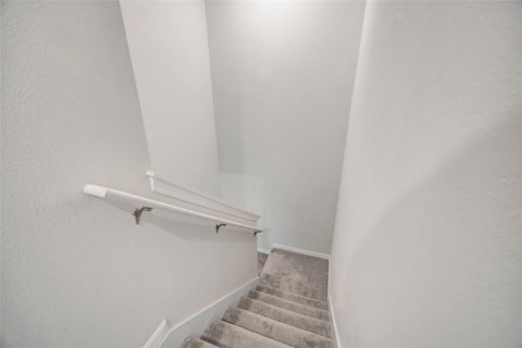 Townhouse in Wesley Chapel, Florida 3 bedrooms, 170.38 sq.m. № 2223169 - photo 29