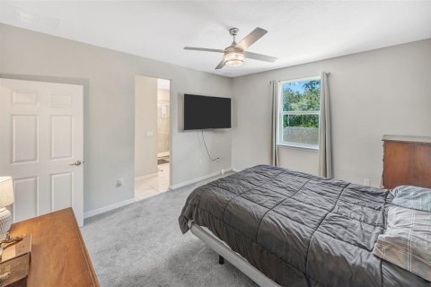 Townhouse in Wesley Chapel, Florida 3 bedrooms, 170.38 sq.m. № 2223169 - photo 30