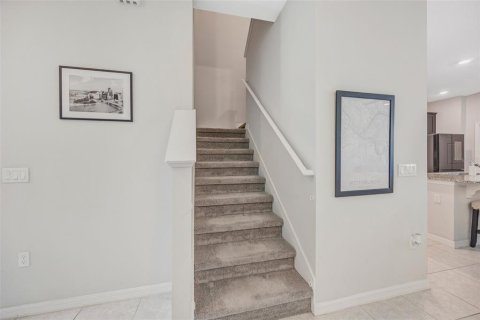 Townhouse in Wesley Chapel, Florida 3 bedrooms, 170.38 sq.m. № 2223169 - photo 28