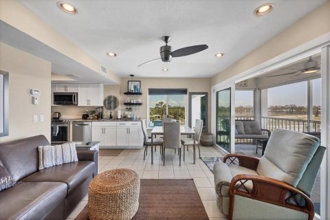 Condominio en venta en Placida, Florida, 1 dormitorio, 65.87 m2 № 1613199 - foto 15