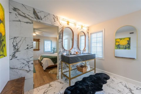 Купить виллу или дом в Сарасота, Флорида 9 комнат, 227.7м2, № 1902244 - фото 30