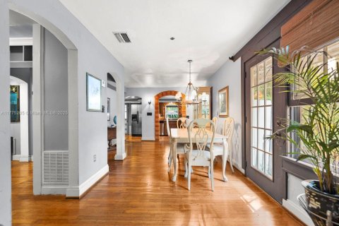 Купить виллу или дом в Флорида-Сити, Флорида 5 спален, 181.35м2, № 2050356 - фото 14