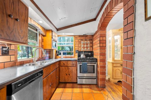 Купить виллу или дом в Флорида-Сити, Флорида 5 спален, 181.35м2, № 2050356 - фото 10