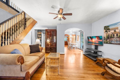 Купить виллу или дом в Флорида-Сити, Флорида 5 спален, 181.35м2, № 2050356 - фото 12