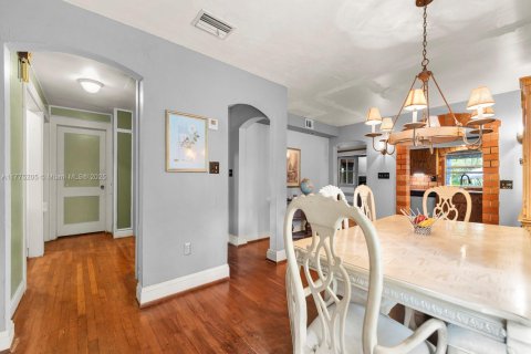 Купить виллу или дом в Флорида-Сити, Флорида 5 спален, 181.35м2, № 2050356 - фото 15