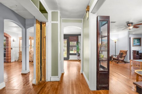 Купить виллу или дом в Флорида-Сити, Флорида 5 спален, 181.35м2, № 2050356 - фото 21