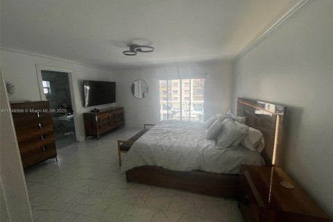 Touwnhouse à louer à North Miami Beach, Floride: 3 chambres, 296.82 m2 № 1862706 - photo 20