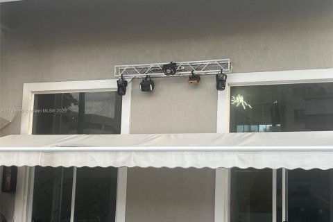 Touwnhouse à louer à North Miami Beach, Floride: 3 chambres, 296.82 m2 № 1862706 - photo 28