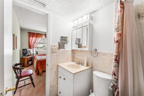 Condominio en alquiler en New Port Richey, Florida, 2 dormitorios, 93.65 m2 № 1880576 - foto 14