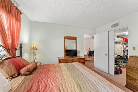 Condominio en alquiler en New Port Richey, Florida, 2 dormitorios, 93.65 m2 № 1880576 - foto 11