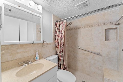 Condominio en alquiler en New Port Richey, Florida, 2 dormitorios, 93.65 m2 № 1880576 - foto 13