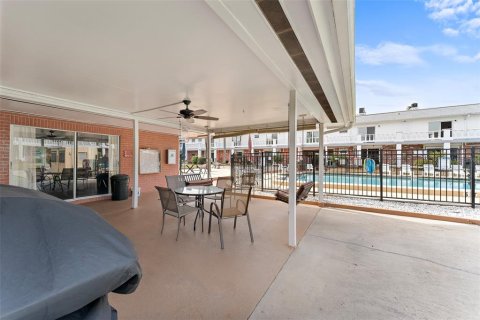 Condominio en alquiler en New Port Richey, Florida, 2 dormitorios, 93.65 m2 № 1880576 - foto 27