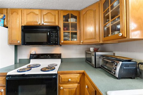 Condominio en alquiler en New Port Richey, Florida, 2 dormitorios, 93.65 m2 № 1880576 - foto 5