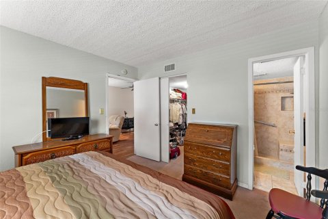 Condominio en alquiler en New Port Richey, Florida, 2 dormitorios, 93.65 m2 № 1880576 - foto 12
