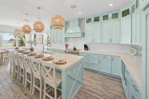 House in Bradenton Beach, Florida 7 bedrooms, 232.44 sq.m. № 2136698 - photo 21