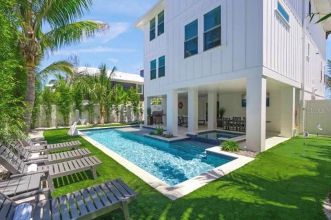 House in Bradenton Beach, Florida 7 bedrooms, 232.44 sq.m. № 2136698 - photo 7