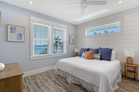 House in Bradenton Beach, Florida 7 bedrooms, 232.44 sq.m. № 2136698 - photo 30
