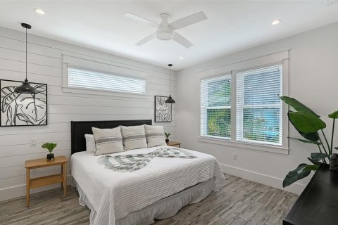 House in Bradenton Beach, Florida 7 bedrooms, 232.44 sq.m. № 2136698 - photo 26