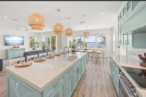 House in Bradenton Beach, Florida 7 bedrooms, 232.44 sq.m. № 2136698 - photo 20
