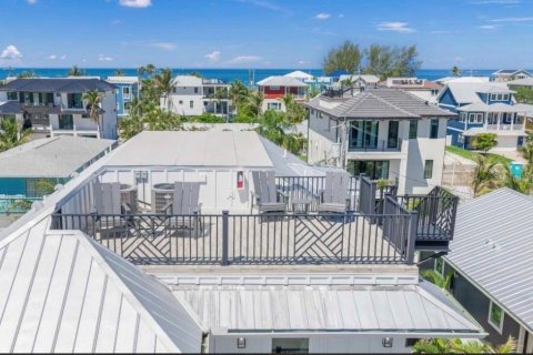 House in Bradenton Beach, Florida 7 bedrooms, 232.44 sq.m. № 2136698 - photo 16