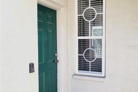 Villa ou maison à vendre à Palm Harbor, Floride: 2 chambres, 126.35 m2 № 2385906 - photo 3