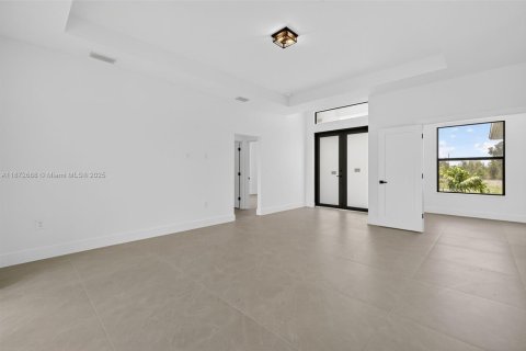 Casa en venta en Lehigh Acres, Florida, 3 dormitorios, 142.6 m2 № 2017301 - foto 3