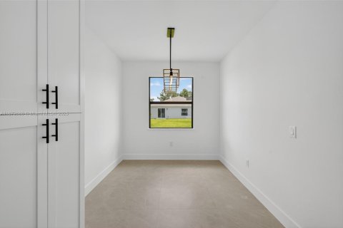 Casa en venta en Lehigh Acres, Florida, 3 dormitorios, 142.6 m2 № 2017301 - foto 14