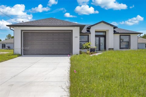 Casa en venta en Lehigh Acres, Florida, 3 dormitorios, 142.6 m2 № 2017301 - foto 2