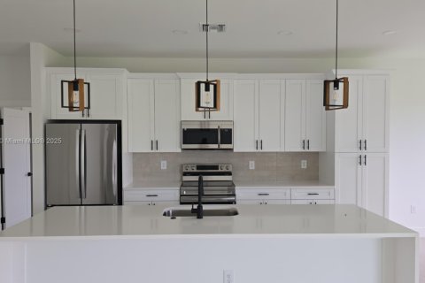 Casa en venta en Lehigh Acres, Florida, 3 dormitorios, 142.6 m2 № 2017301 - foto 8