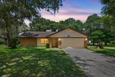 Casa en Inverness, Florida 3 dormitorios, 149.76 m2 № 2097560