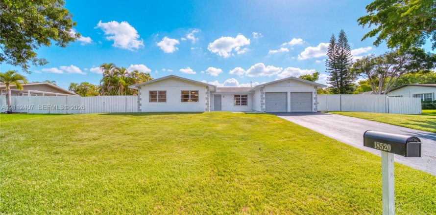 Villa ou maison à Cutler Bay, Floride 3 chambres, 158.4 m2 № 2432561