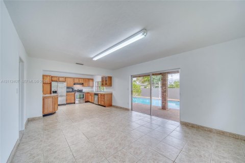 Villa ou maison à vendre à Cutler Bay, Floride: 3 chambres, 158.4 m2 № 2432561 - photo 11