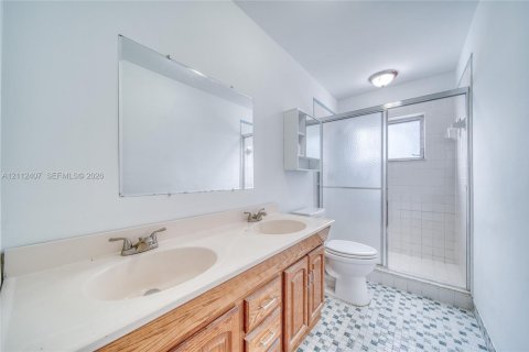 Villa ou maison à vendre à Cutler Bay, Floride: 3 chambres, 158.4 m2 № 2432561 - photo 12