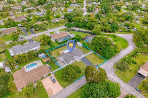 Villa ou maison à vendre à Cutler Bay, Floride: 3 chambres, 158.4 m2 № 2432561 - photo 17