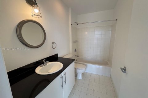 Снять в аренду кондоминиум в Майами, Флорида 2 спальни, 89.46м2, № 2031079 - фото 13