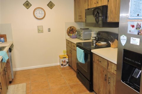 House in Winter Haven, Florida 2 bedrooms, 145.21 sq.m. № 1800502 - photo 10
