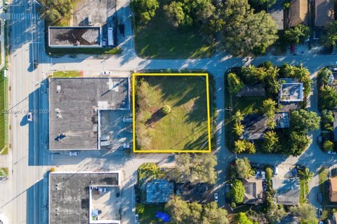 Commercial property in Miami, Florida № 1702749 - photo 5