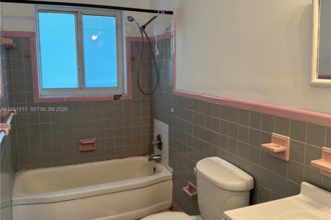 Casa en venta en Miami, Florida, 4 dormitorios № 2006418 - foto 7