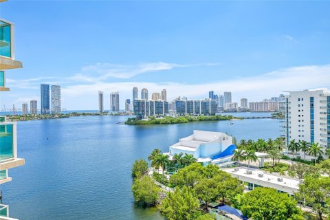 Condominio en venta en Aventura, Florida, 2 dormitorios, 169.45 m2 № 1892878 - foto 26