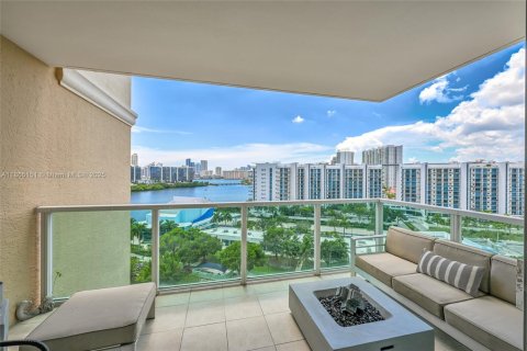 Condominio en venta en Aventura, Florida, 2 dormitorios, 169.45 m2 № 1892878 - foto 25