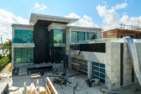 Купить виллу или дом в Серфсайд, Флорида 6 спален, 922.52м2, № 2038983 - фото 20