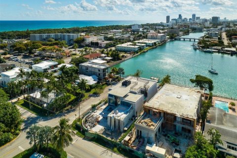 Купить виллу или дом в Серфсайд, Флорида 6 спален, 922.52м2, № 2038983 - фото 3