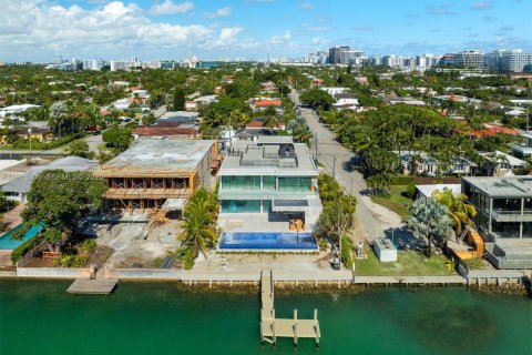 Купить виллу или дом в Серфсайд, Флорида 6 спален, 922.52м2, № 2038983 - фото 5