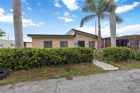 House in Bradenton, Florida 2 bedrooms, 79.43 sq.m. № 1880943 - photo 4
