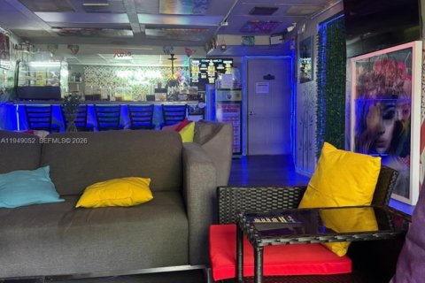 Immobilier commercial à vendre à North Miami Beach, Floride № 2004859 - photo 2