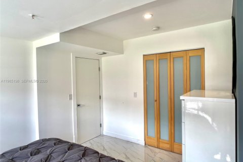 Снять в аренду кондоминиум в Майами-Бич, Флорида 1 спальня, 63.45м2, № 2026500 - фото 16