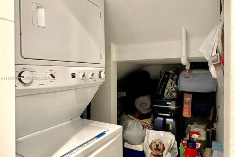 Снять в аренду кондоминиум в Майами-Бич, Флорида 1 спальня, 63.45м2, № 2026500 - фото 3