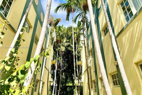 Снять в аренду кондоминиум в Майами-Бич, Флорида 1 спальня, 63.45м2, № 2026500 - фото 2