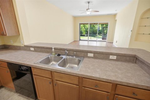 Townhouse in Daytona Beach, Florida 2 bedrooms, 150.97 sq.m. № 2157788 - photo 20