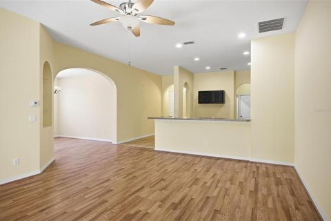 Townhouse in Daytona Beach, Florida 2 bedrooms, 150.97 sq.m. № 2157788 - photo 10